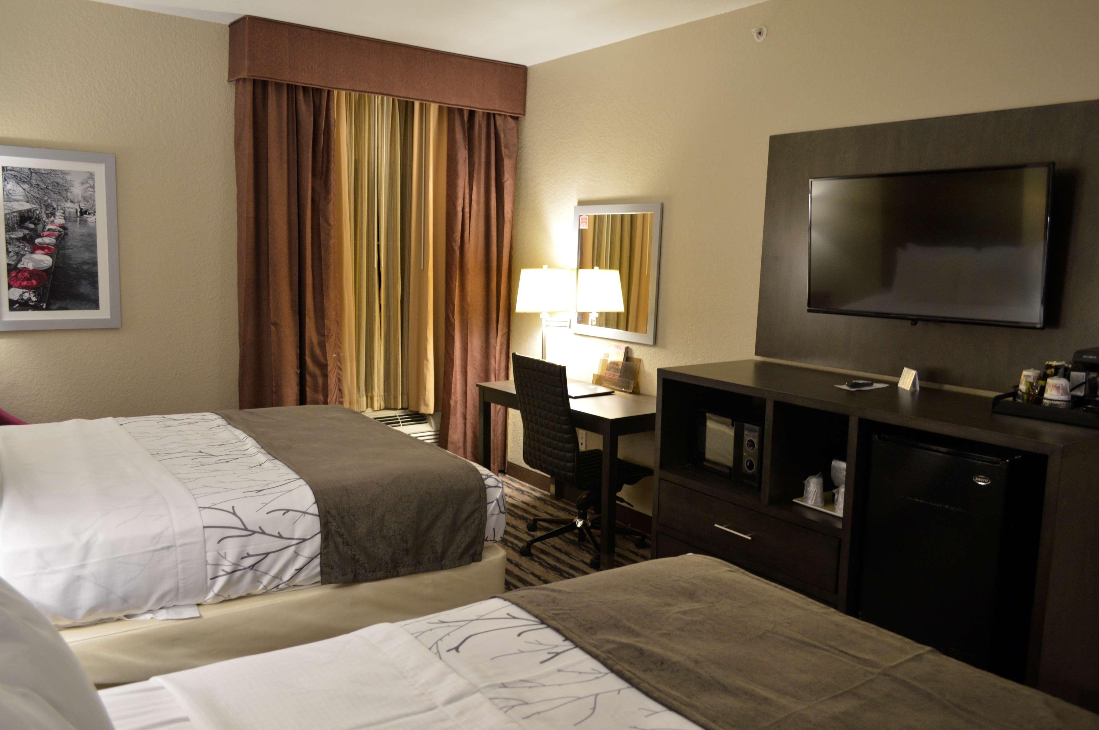 Baymont By Wyndham Elizabeth City Exterior photo