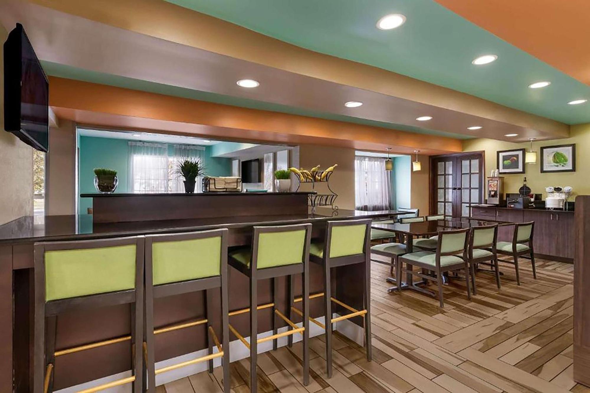 Baymont By Wyndham Elizabeth City Exterior photo
